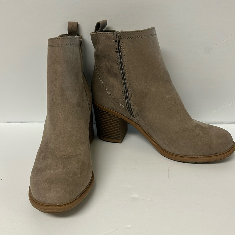Women ankle suede boots